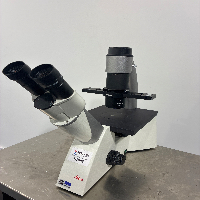 Leica DMi1 Microscope image 0